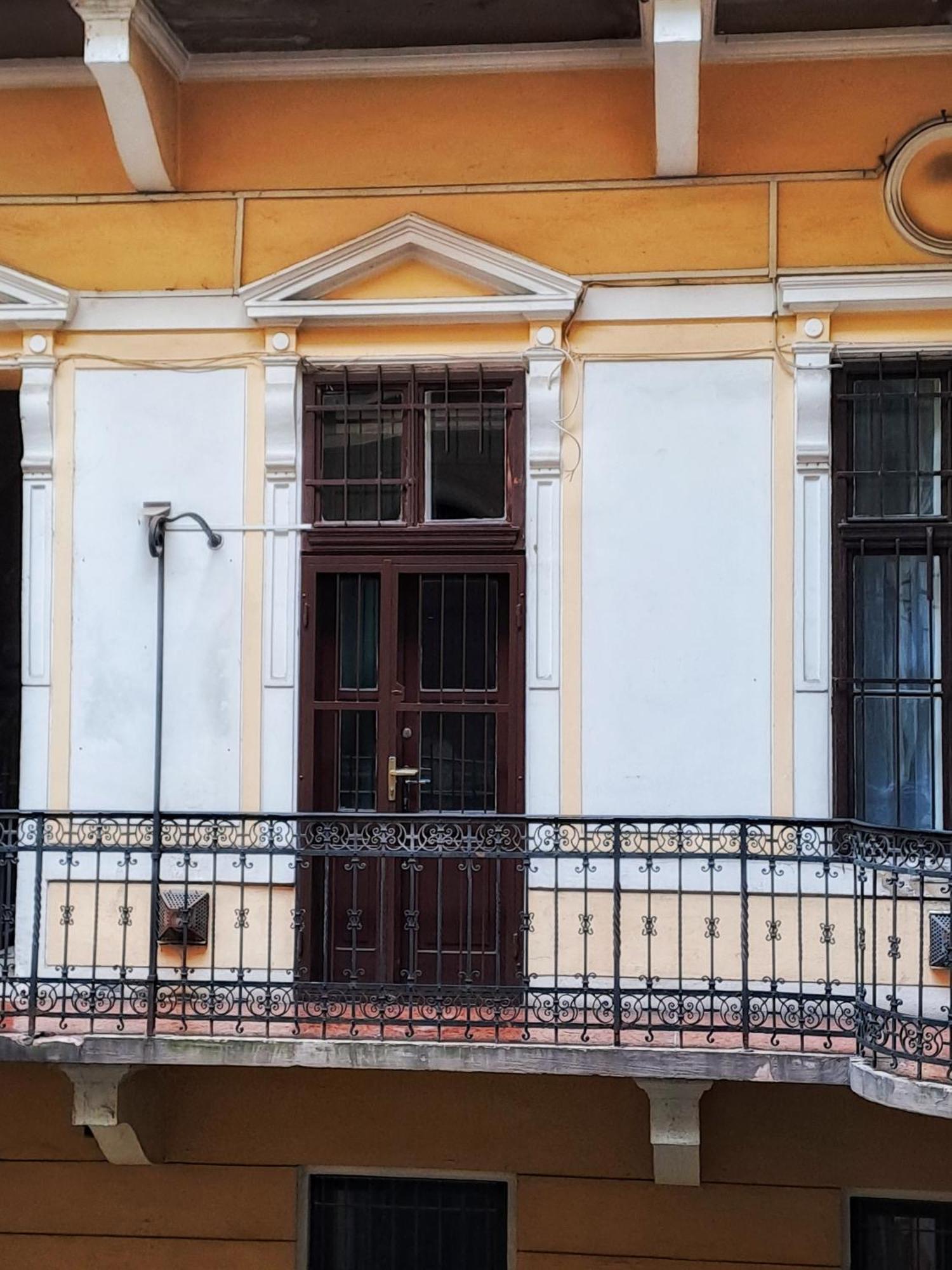 Masszi Apartman Budapeste Exterior foto